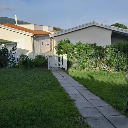 Dom wakacyjny Casa Kia - Pet Friendly Valledoria (Sardinia)